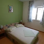 Apartment Saric Rogoznica