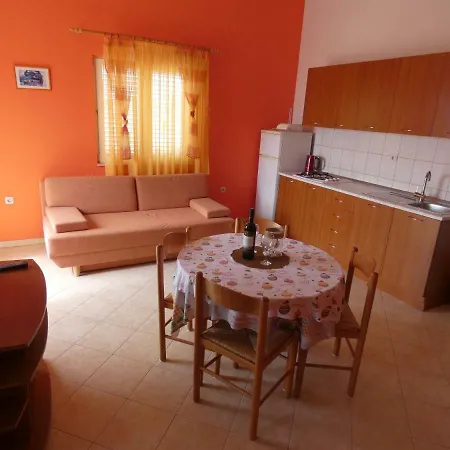 Saric Rogoznica * Zečevo