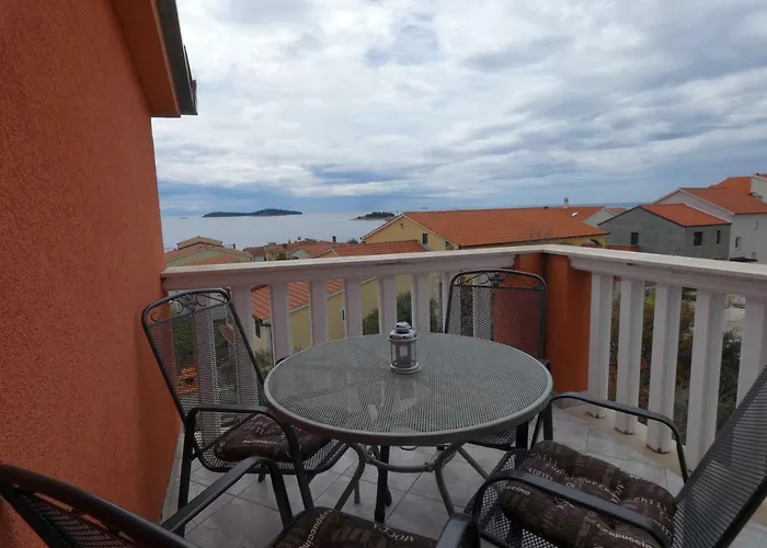 아파트 Saric Rogoznica *